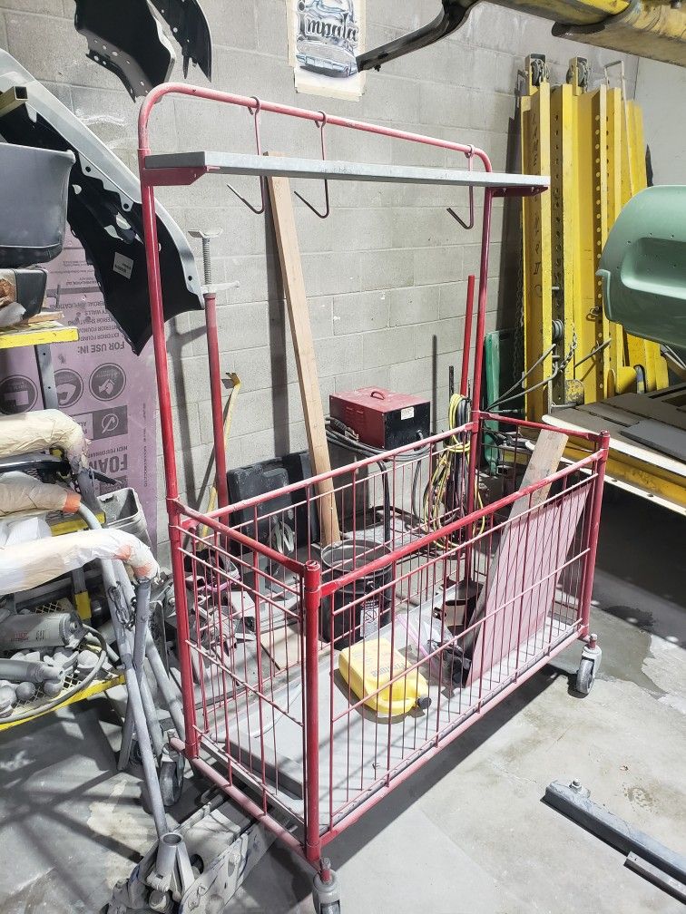 Body Shop Parts Cart