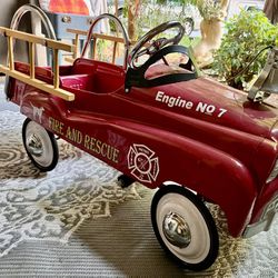 Pristine Condition Pedal Car COMPLETE with ladders and ringing bell…