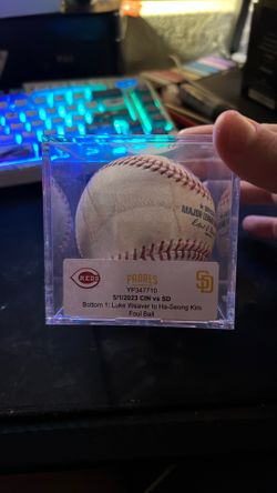Ha-Seong Kim Foul Ball 2023