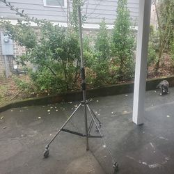 Professional Light/ Cam/Speaker Tripod