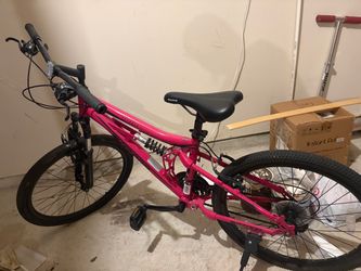Ozone pink girls  bike 24 inch Elevate mountain bike