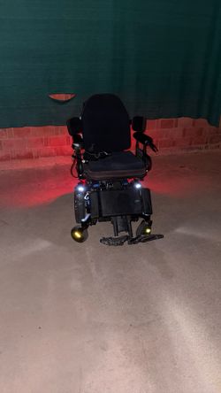 ELECTRIC MOBILITY WHEELCHAIR