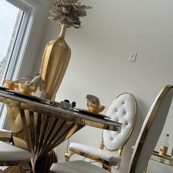 Dining Room Table And Chairs For Sale