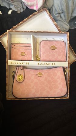WOMENS COACH SET