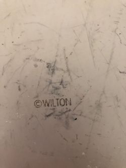 Wilton 12” x3” round cake pan