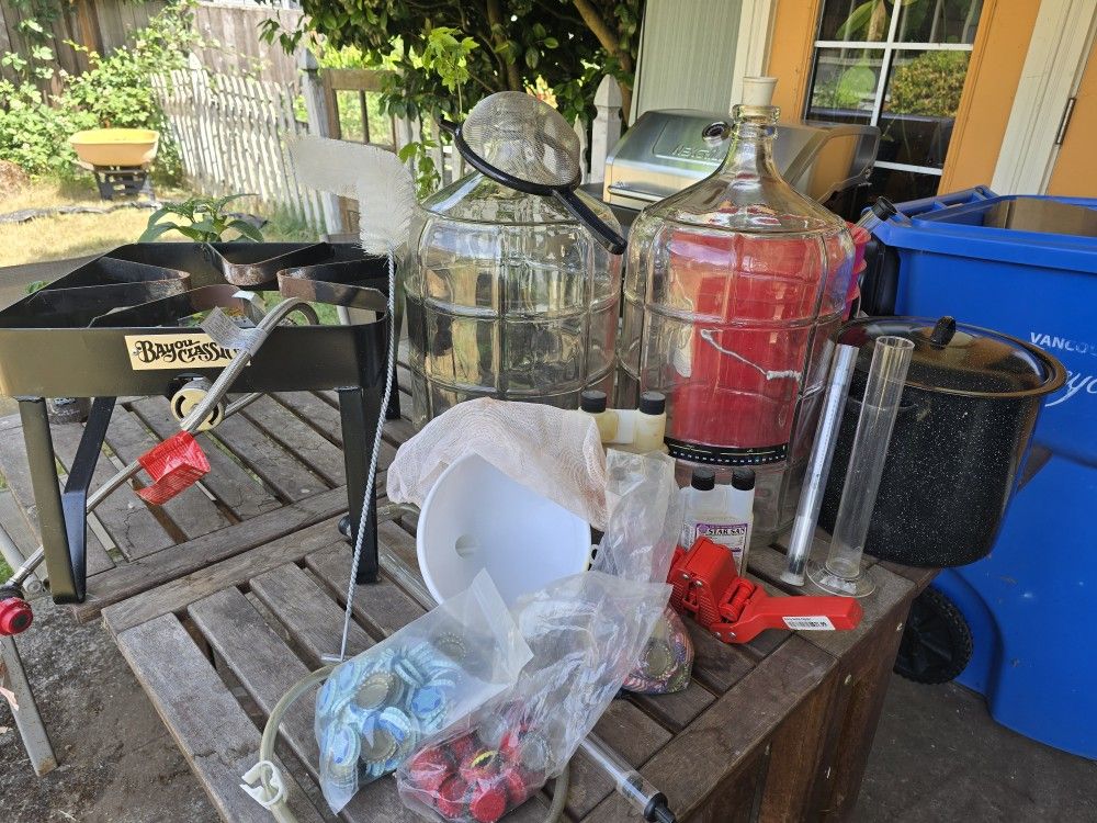 Brew Beer At Home! Complete home brewing kit!