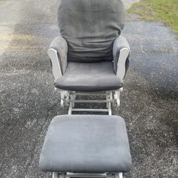 WOOD ROCKING CHAIR AND OTTOMAN 