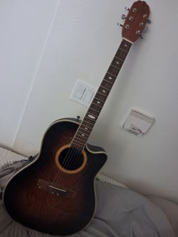 Applause 80s Lg. Roundback elec/Accoustic