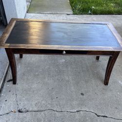 Coffee/Center Table 