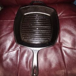 Lodge 8SGP Skillet