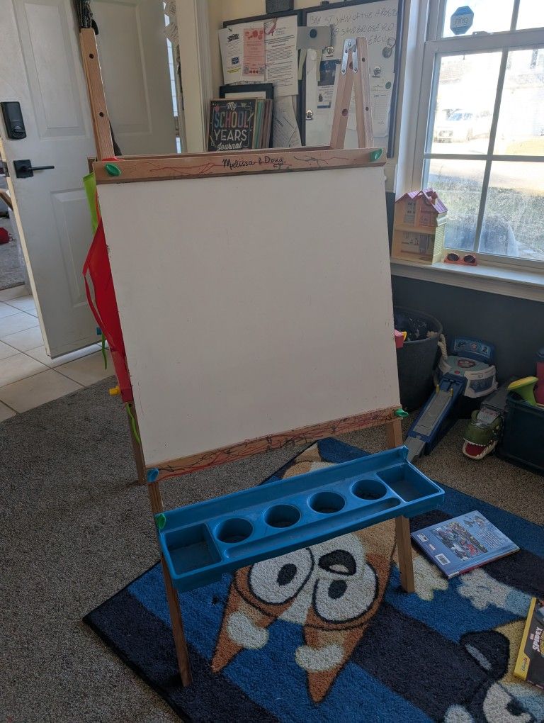 Melissa & Doug Easel