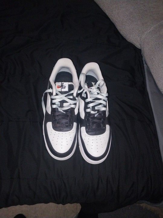 nike black and white af1