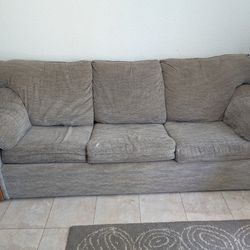 Couch With A Pull Out Mattress