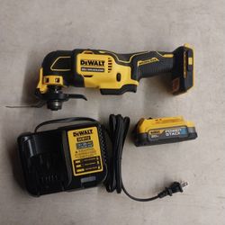 DEWALT MULTI TOOL 20V LITHIUM BRUSHLESS ATOMIC WITH POWER STACK BATTERY AND CHARGER 