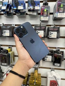 iPhone 15 Pro 256GB UNLOCKED 