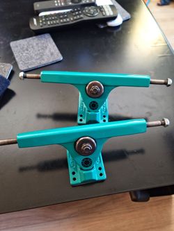 Caliber longboard trucks *like new