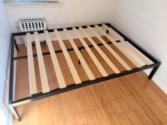 Queen Black Metal Platform Bed Frame with Wood Slats