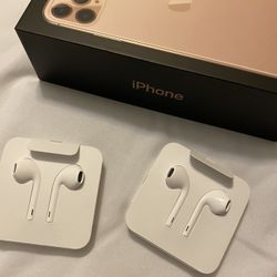 Ear Bud Headphones From Apple
