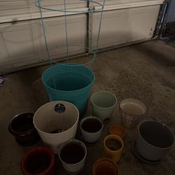 11 Pots And A 42 Inch Tomato Cage 
