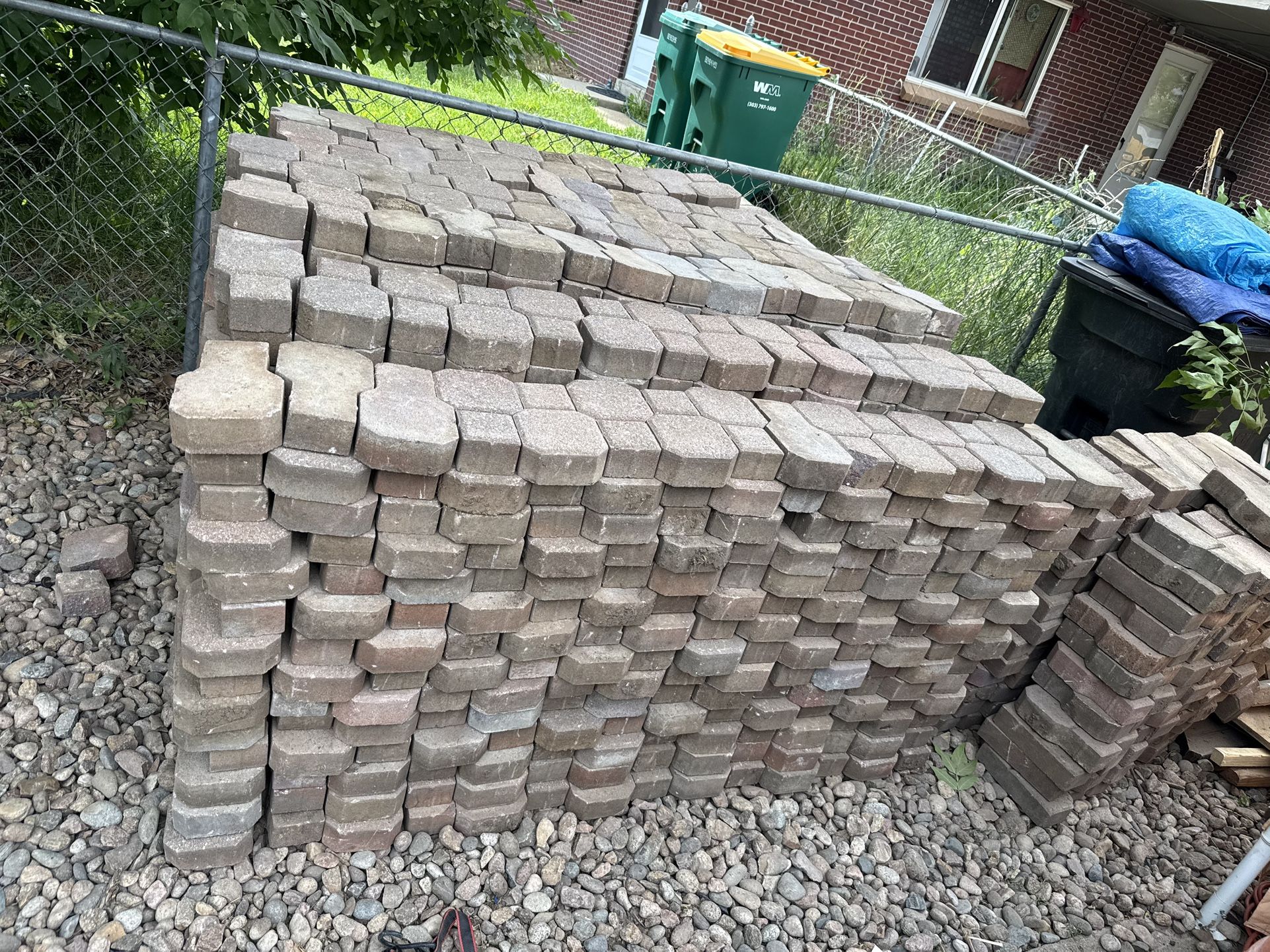 Keystone Keyhole Pavers