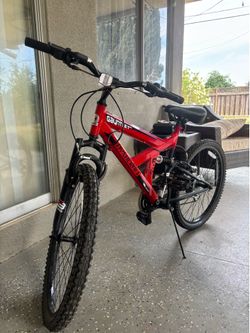 Guantlet Dynacraft mountain bike