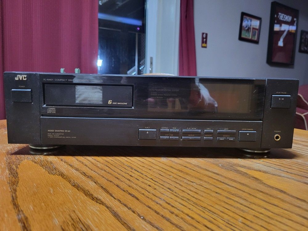 JVC XL-M401 6 Disc CD Player