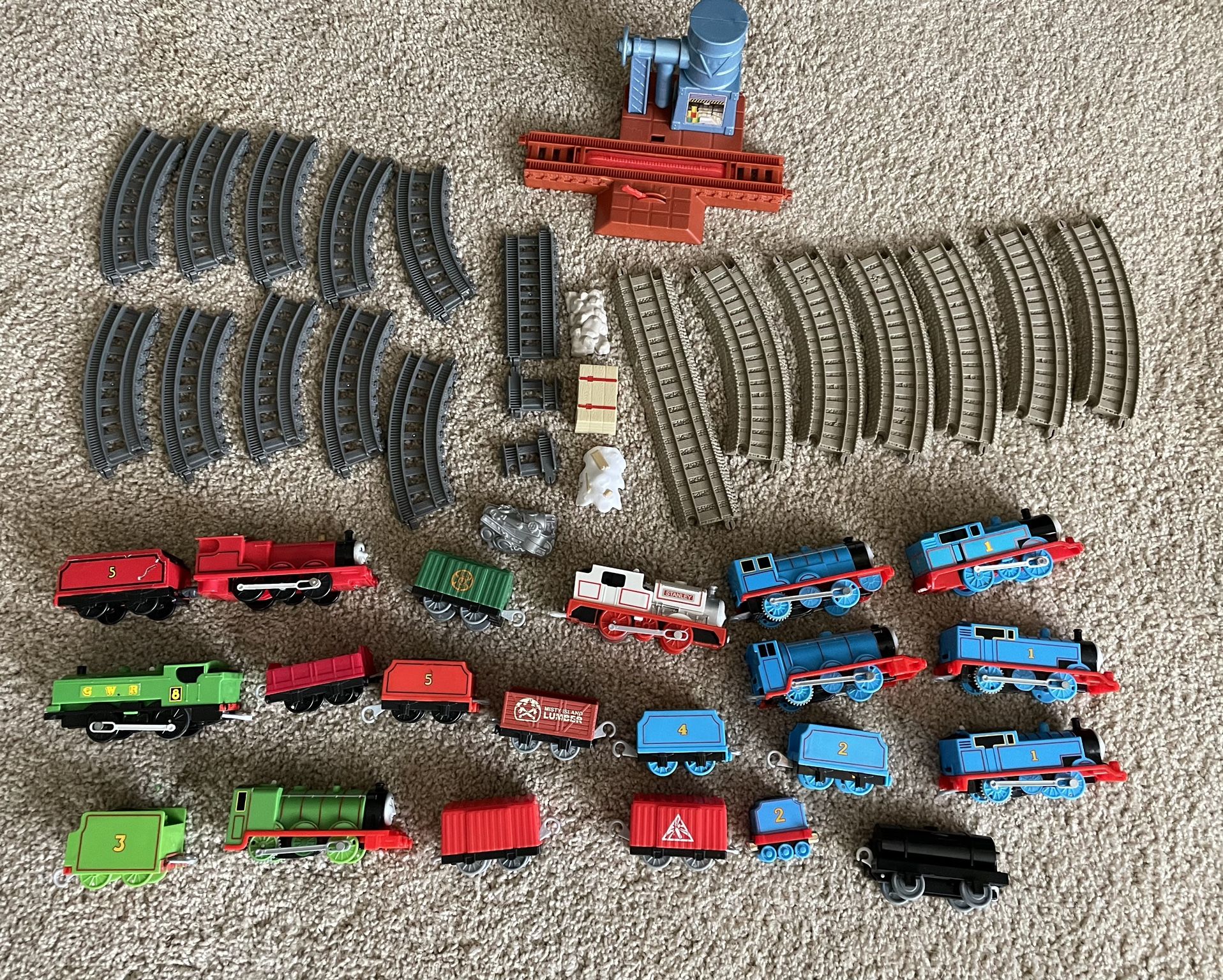 46 Piece Thomas The Train Lot