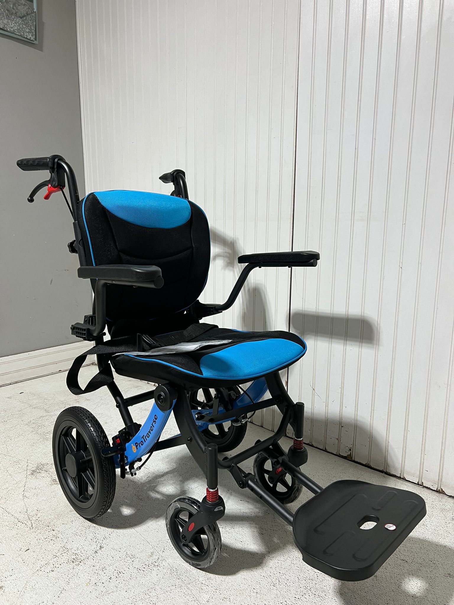 Silla De Ruedas/: Transporte Chair New!!