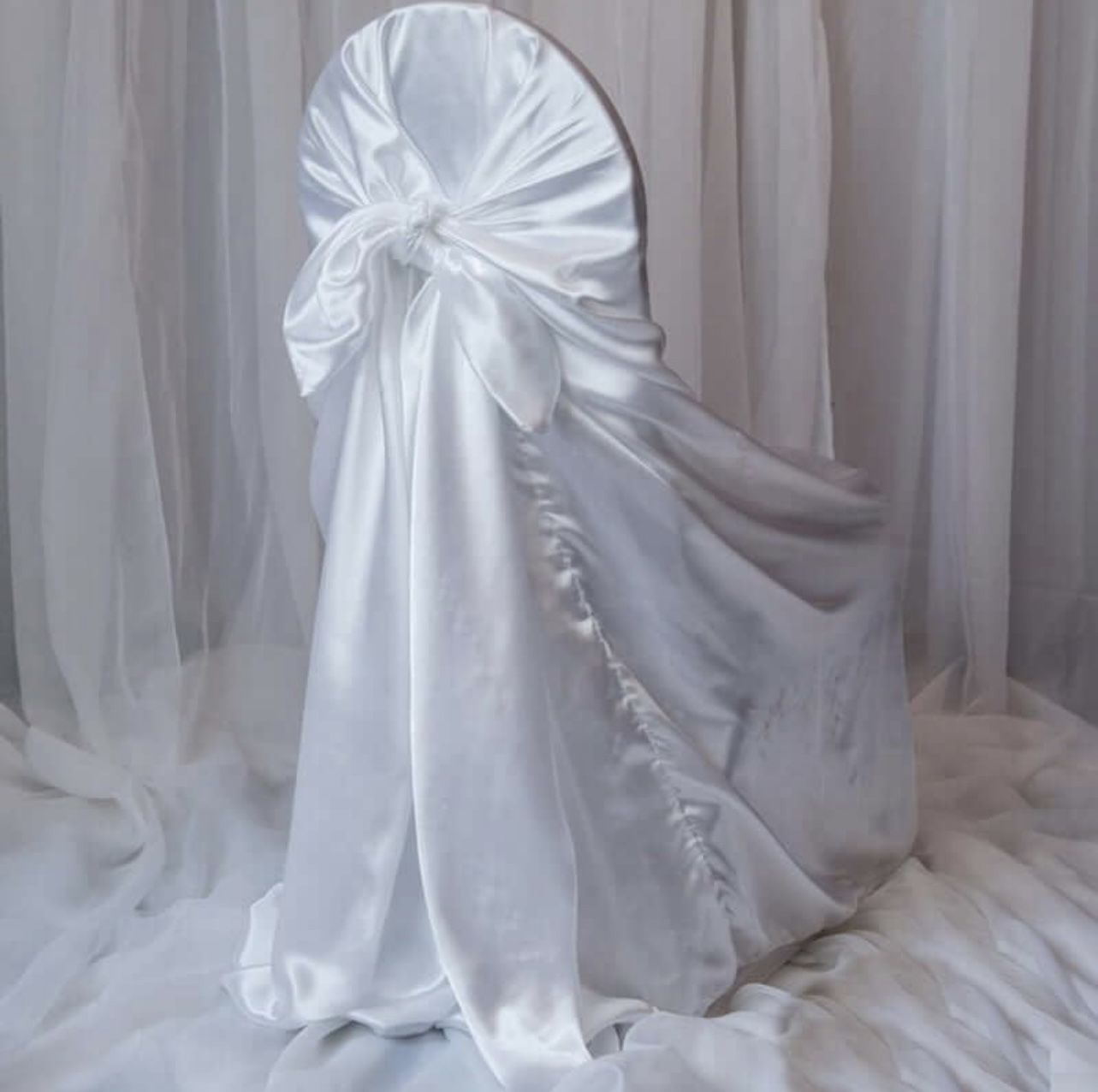 40 Satin White Universal Chairs Covers