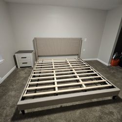 Queen Platform Bed