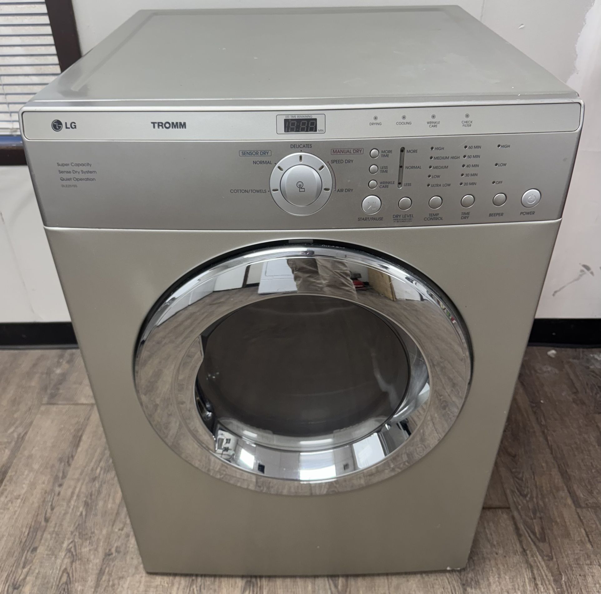 LG Tromm XXL Super Capacity Electric Front Load Dryer (can deliver)