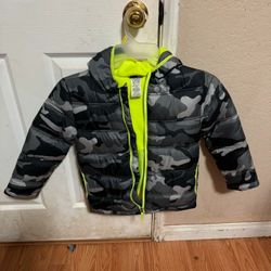 Rain Jacket Size 6/7 For Kids 