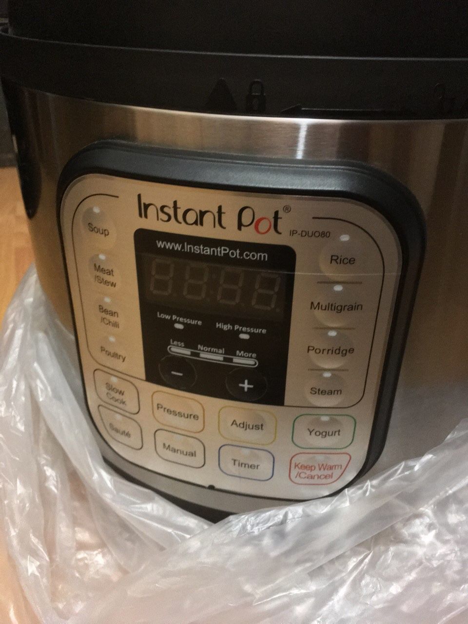 Brand new Instant Pot Duo80 8 qt Pressure Cooker