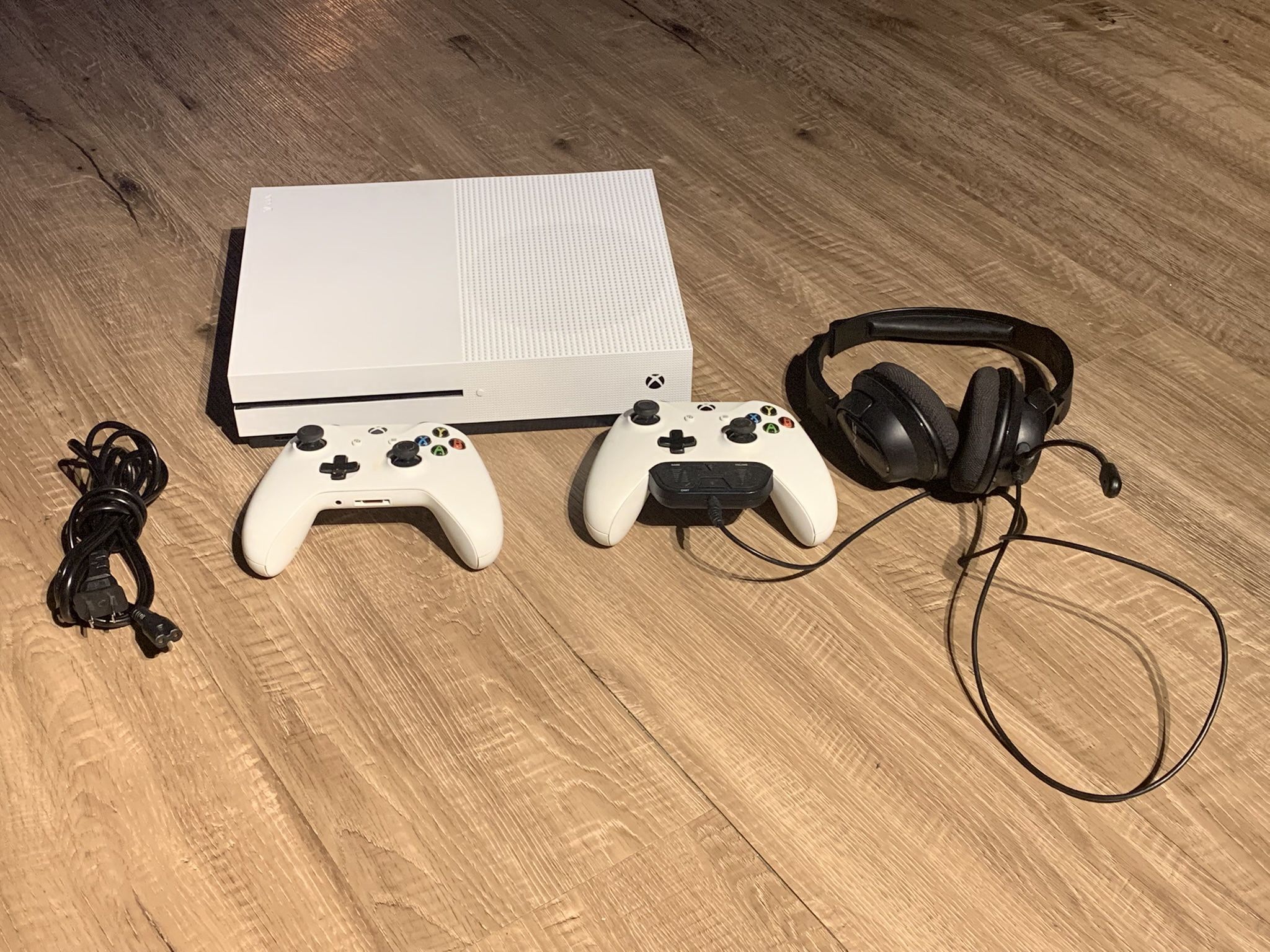 Xbox One S