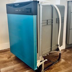 Frigidaire 24 inch wide built-in front control stainless steel dishwasher NEW Frigidaire 24 inch Built-in Stainless Steel Dishwasher