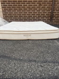 SAATVA Classic King Size Mattress