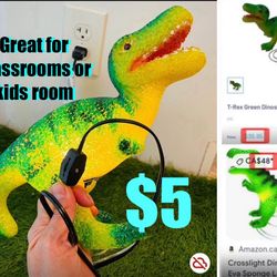 $5🦖 Like New Dinosaur Rex Room/Desk lamp/night stand 🔌 and switch on & off