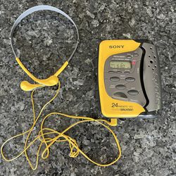 Sony Sports Walkman WM-FS473 Cassette Player AM/FM Radio Yellow w/ Earphones