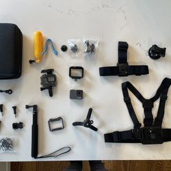 GoPro Hero 7 Silver and accessory Kit