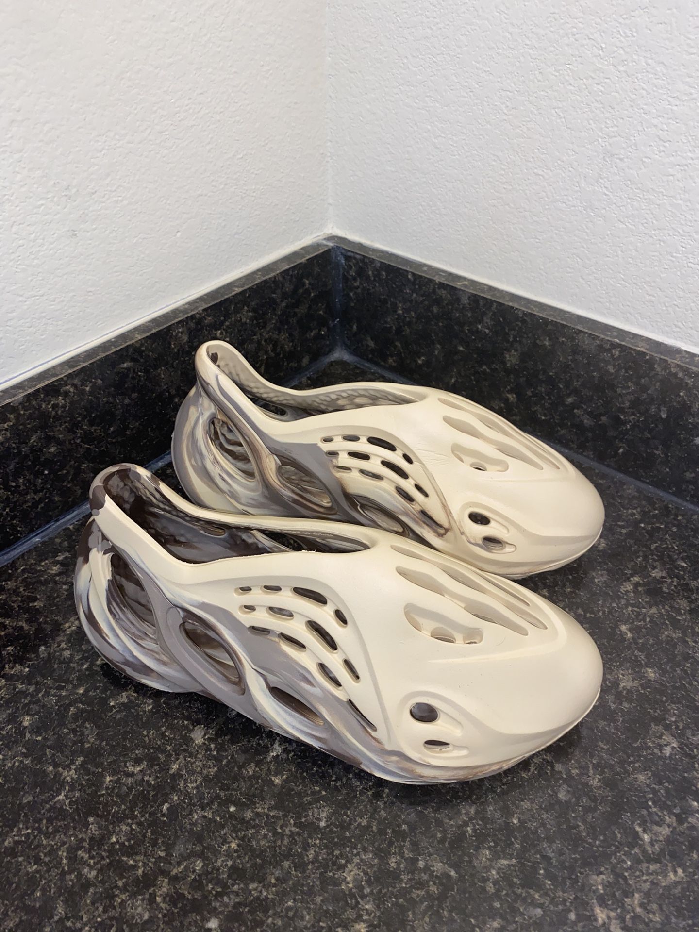 Foam Runners MX Cream Clay (Size 8)