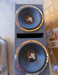 Dual Hifonics 12” Subwoofers w/ Ported Box & Crunch 1000W Amp