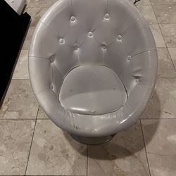 White tifted Chair For Desk/Vanity 