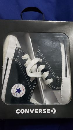 Chuck taylors 2c