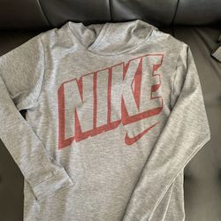Boys Nike Shirt Size 10/12