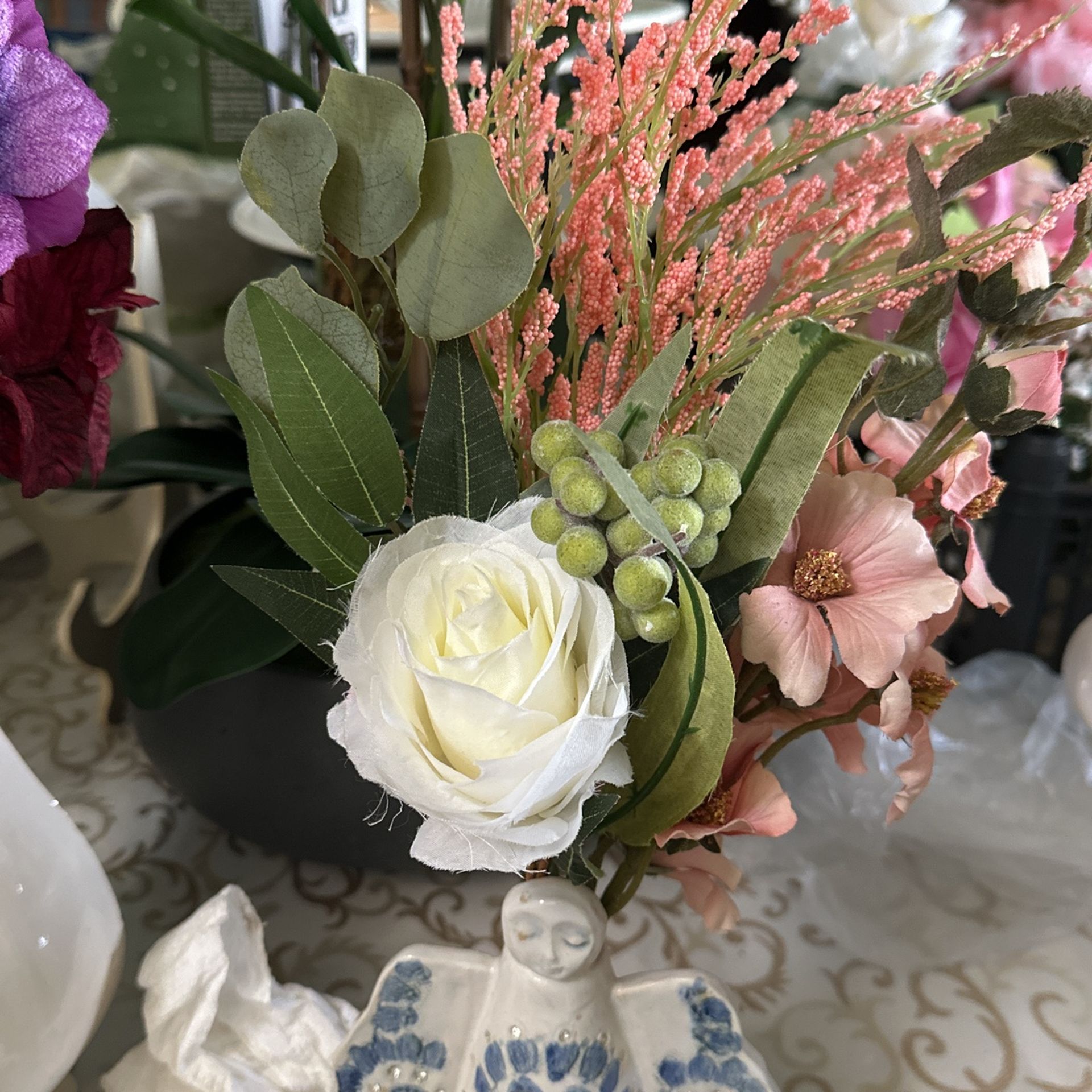 Arreglo Floral Con Base Azul