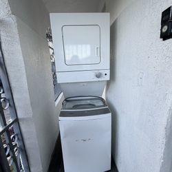 Whirlpool Washer Dryer Unit 