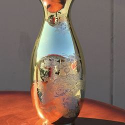 Shinny Gold Vase