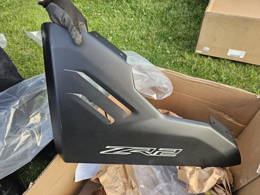 Chevrolet Colorado Sport Bar With Zr2 Logo