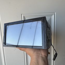 JVC Double Din W/ Apple Carplay + Andrioud Auto 