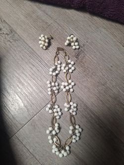 Vintage Reinad necklace and earring set